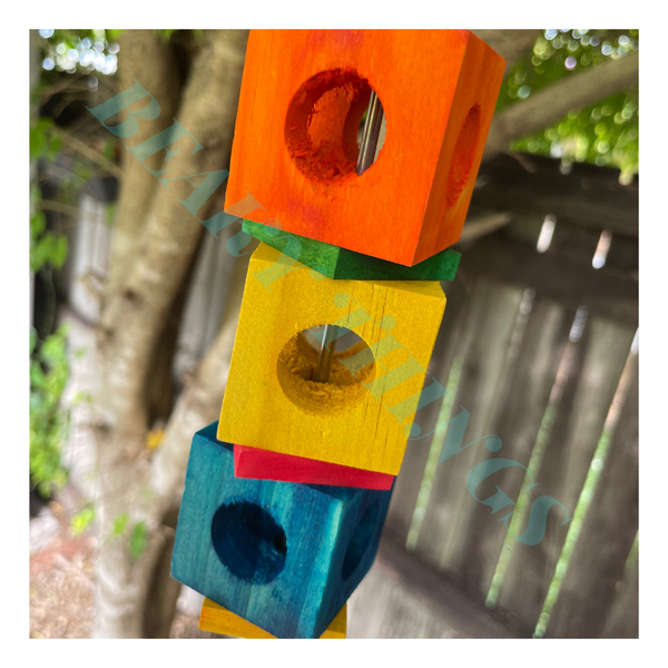 Foraging Cube Toy